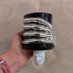 Scentcy ghoulish grip pug in scent warmer new in box